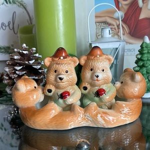 Vintage Salt and Pepper bears 🐻 shakers